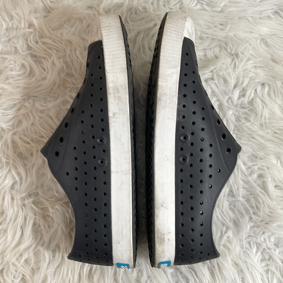 NATIVE Men’s Jefferson Slip On Lightweight Shoes Black & White Size 11 - Picture 7 of 10